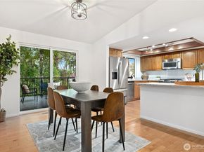 3524 170th Avenue NE, Bellevue WA 98008