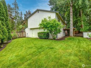 3524 170th Avenue NE, Bellevue WA 98008