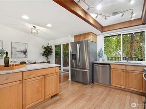 3524 170th Avenue NE, Bellevue WA 98008