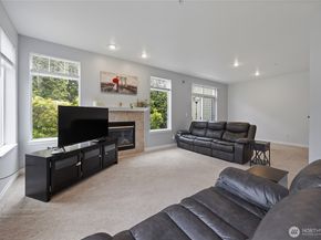13000 Admiralty Way J101, Everett WA 98204