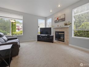13000 Admiralty Way J101, Everett WA 98204