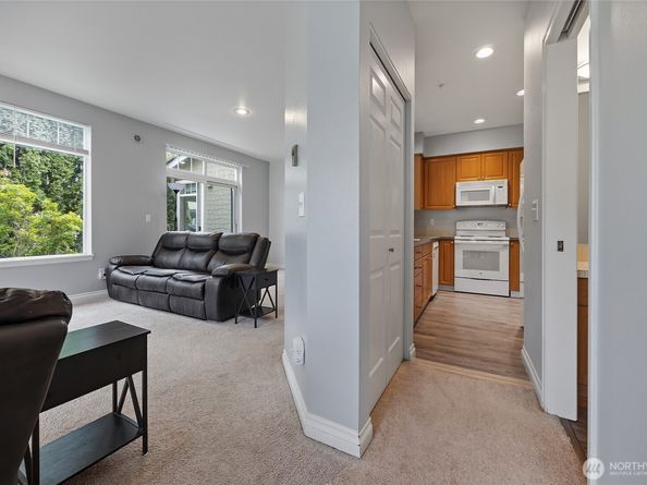 13000 Admiralty Way J101, Everett WA 98204