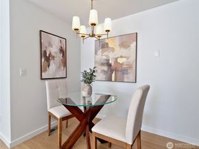 18523 68th Avenue NE 102, Kenmore WA 98028