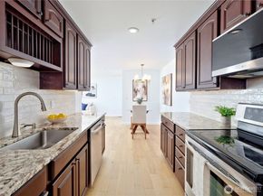 18523 68th Avenue NE 102, Kenmore WA 98028