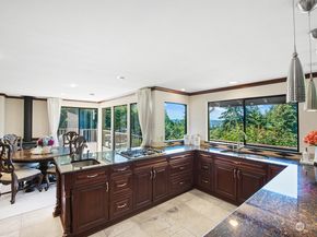 4825 88th Avenue SE, Mercer Island WA 98040