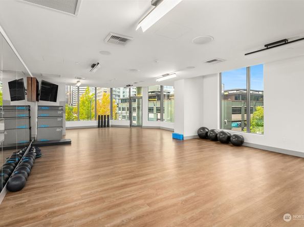 2510 6th Avenue 1606, Seattle WA 98121
