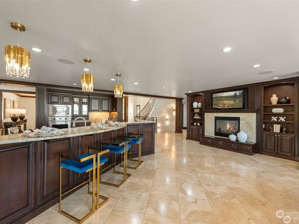 8711 Talbot Road, Edmonds WA 98026