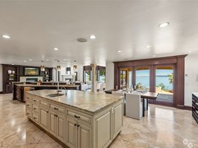8711 Talbot Road, Edmonds WA 98026
