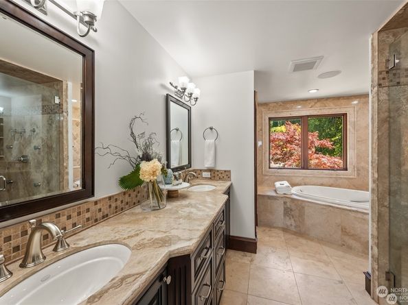 8711 Talbot Road, Edmonds WA 98026
