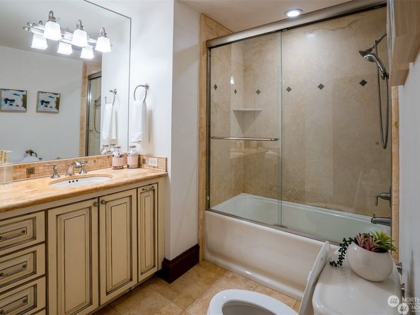 8711 Talbot Road, Edmonds WA 98026