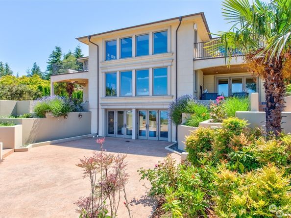 8711 Talbot Road, Edmonds WA 98026