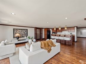 8711 Talbot Road, Edmonds WA 98026