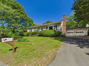 5 Barlow Ln, Mattapoisett MA 02739