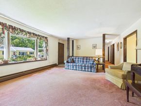 5 Barlow Ln, Mattapoisett MA 02739