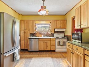 11 Wakefield St, Worcester MA 01605
