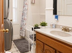 2 E Kendall St, Worcester MA 01605