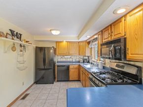 62 Villa Roma Dr 62, Tewksbury MA 01876