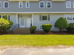 62 Villa Roma Dr 62, Tewksbury MA 01876