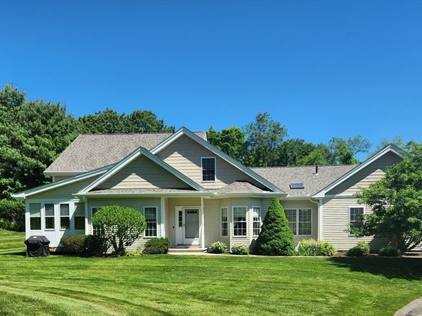 4 Apple Seed Drive 4, Shrewsbury MA 01545