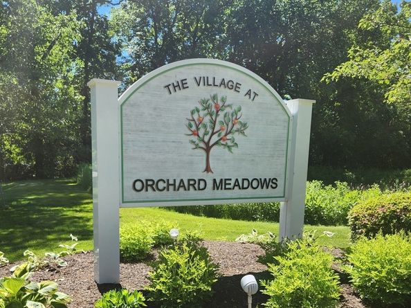 4 Apple Seed Drive 4, Shrewsbury MA 01545