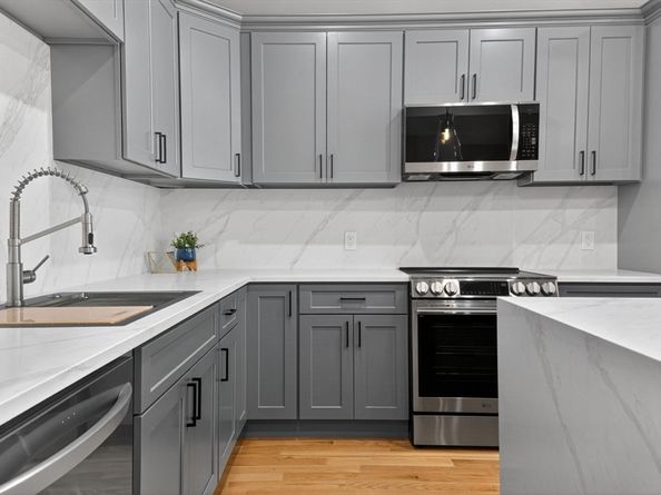60 Stanley Street 202B, Boston MA 02125