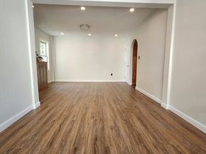 52 Harrison St, Worcester MA 01604