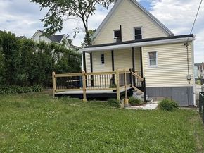 52 Harrison St, Worcester MA 01604
