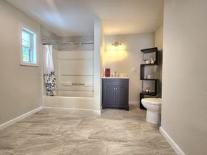 52 Harrison St, Worcester MA 01604