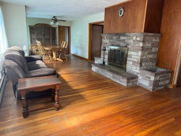 16 Buckingham Rd, Norwood MA 02062