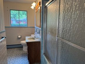16 Buckingham Rd, Norwood MA 02062