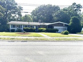 16 Buckingham Rd, Norwood MA 02062