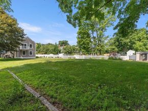 3 Summer St 2, Topsfield MA 01983