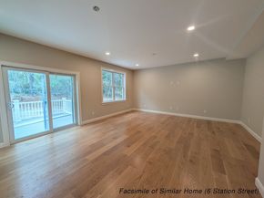 4 Station St, Kingston MA 02364