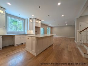 4 Station St, Kingston MA 02364