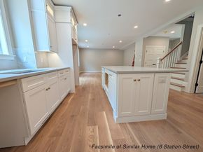 4 Station St, Kingston MA 02364