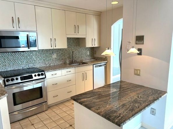 1 Seal Harbor Rd 815, Winthrop MA 02152