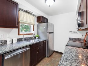 29 Northwoods Cir 29, Woburn MA 01801
