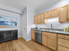 190 F St 6, Boston MA 02127