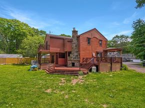 4 Birch Ln, Leicester MA 01524