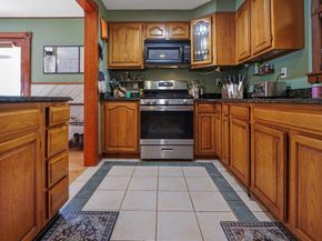 4 Birch Ln, Leicester MA 01524