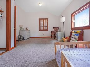 4 Birch Ln, Leicester MA 01524