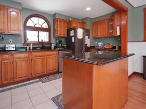 4 Birch Ln, Leicester MA 01524