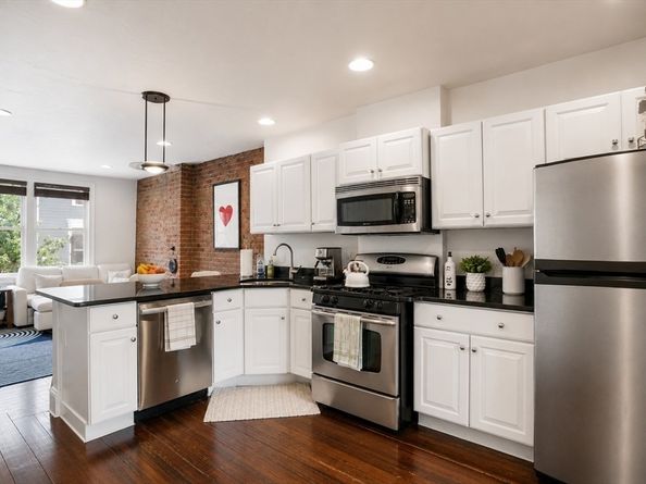169 K St 1, Boston MA 02127