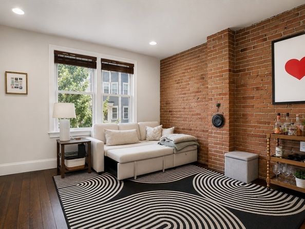 169 K St 1, Boston MA 02127