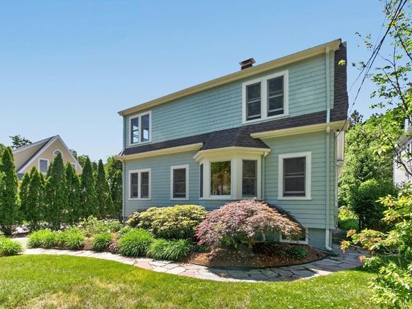 12 Middle St, Lexington MA 02421