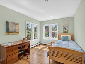 12 Middle St, Lexington MA 02421