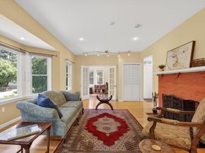 12 Middle St, Lexington MA 02421