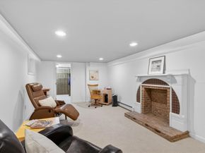 12 Middle St, Lexington MA 02421
