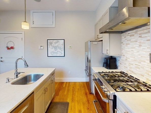 47 Harvest St 3, Boston MA 02125