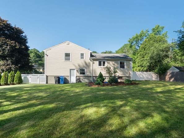 221 Totten Pond Rd, Waltham MA 02451